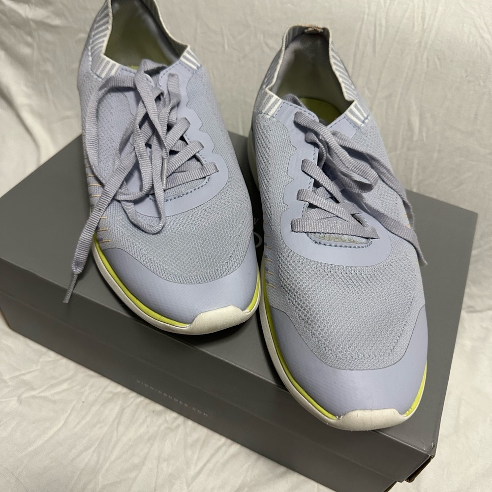 Vionic Embolden Walking Shoe